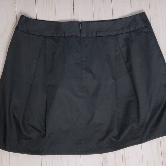 NEW EXPRESS black skirt pleated puffy lined mini 12 - Picture 2 of 7